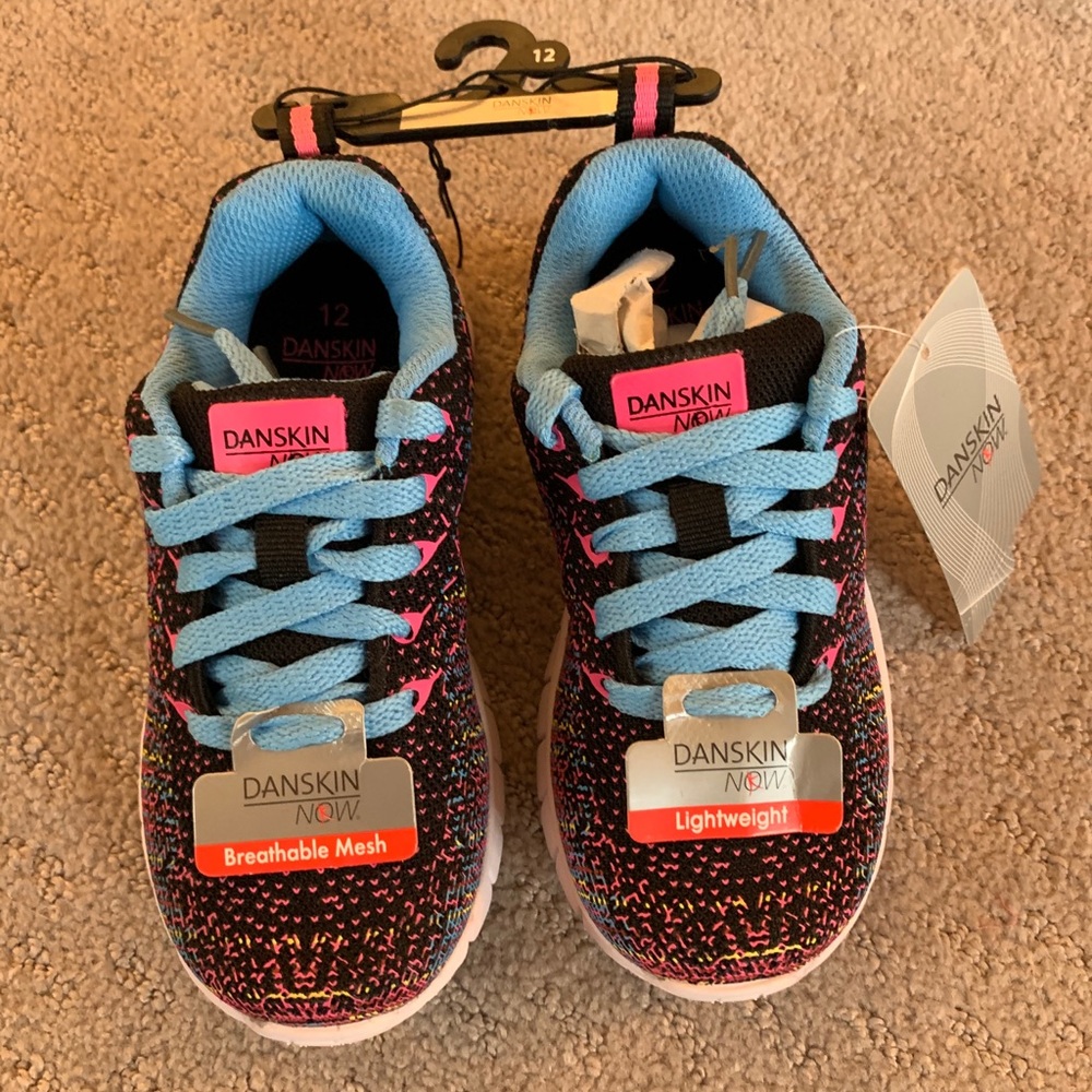 NWT Danskin sneakers